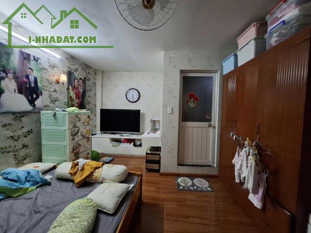 Đừng bỏ lỡ cơ hội, nhà đẹp 2 tầng Thiên Phước- Tân Bình, nở hậu đủ tiện ích chỉ nhỉnh 4 tỷ - 2