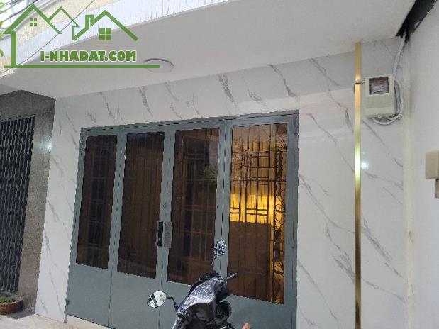 bán nhà hưng phú đẹp , kết cấu 2 tầng , 1 phòng ngủ giá cực yêu .