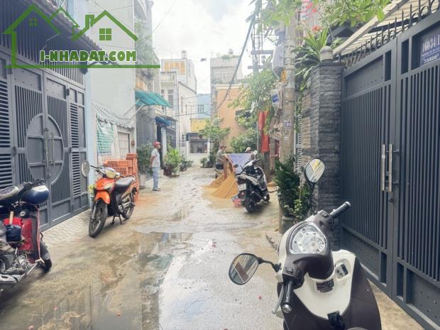 Bán Nhà quận Gò Vấp ô tô vào nhà hẻm xe hơi 41m2 x4 tầng  tại Phan Huy ích