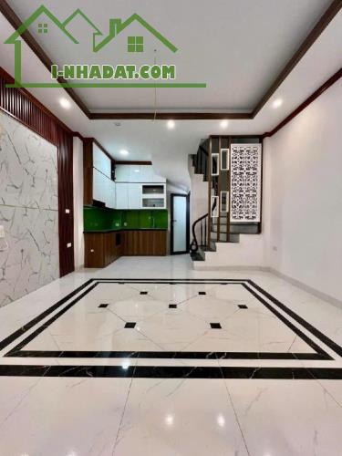 BÁN NHÀ TRƯƠNG ĐỊNH, HOÀNG MAI, NGÕ NÔNG, GẦN Ô TÔ, 35M2, 6.25 TỶ