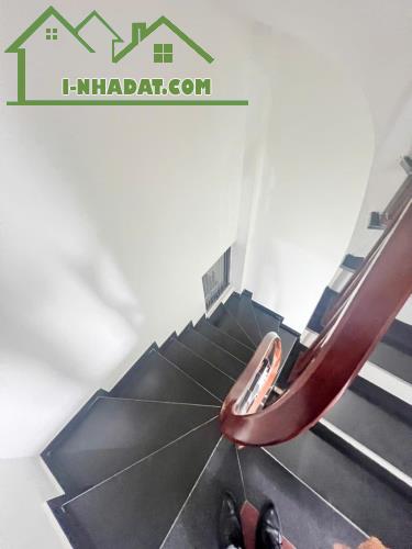 Bán nhanh nhà Ngọc Hồi , Thanh Trì, 38m2, 5 tầng, sổ đỏ, ngõ to như phố,ô tô qua nhà. - 3