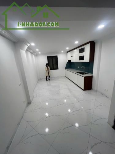 Cho thuê nhà nguyên căn ngõ 41 Tựu Liệt, 36m2, 4 tầng, 5 ngủ, 10 Triệu - 1