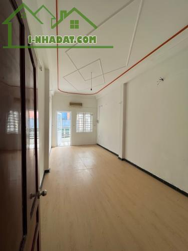 1 BƯỚC QUA QUẬN 1 - 2 MẶT HẺM TRƯỚC SAU - VIP 3 TẦNG 4PN ST - SỔ VUÔNG - 56M2 - HUỲNH MẪN