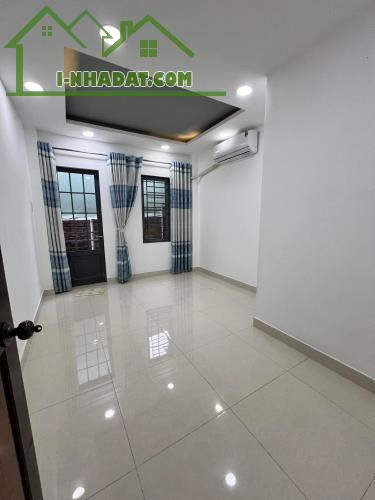 Nhà 2 tầng, Lạc Long Quân, Tân Bình, Hẻm ô tô đỗ cửa, 48m2 Ngang 4.5m, Chỉ 4.x tỷ - 1