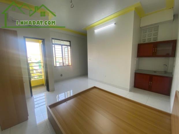 PHÒNG TRỌ KK RỘNG 30m2 BAN CÔNG CỬA SỔ THOÁNG SÁNG, HỒ LINH ĐÀM, CHÙA TỨ KỲ