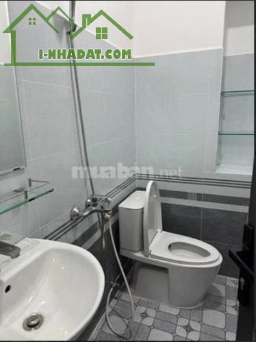 Nhà chủ lâu năm cần bán gấp, MT P.4 Tân Bình, khu Đệ Nhất khách sạn, 4.5x19 NH 4.8, 11.9ty