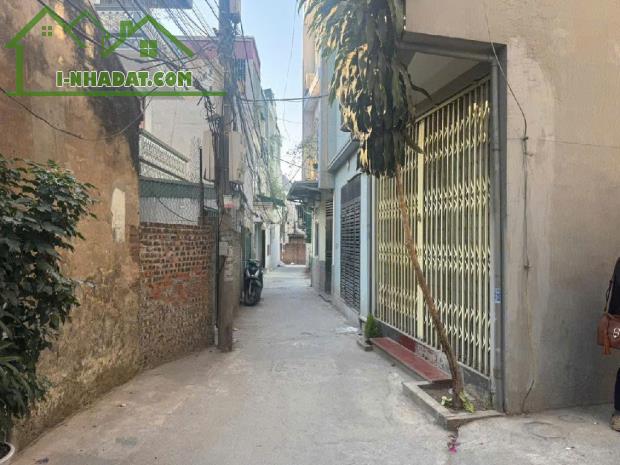 Ngọc Thụy, Bán Đất 46m2 - Mặt Tiền 4m, Oto Vào Tận Nơi, Chỉ 3 Tỷ 75 - "Đất Vàng Trong