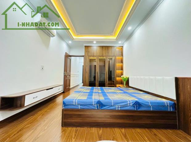 Bán nhà Thịnh Quang, Đống Đa, 40m2x4t, gần phố, gần ô tô, phân lô thoáng sáng. - 2