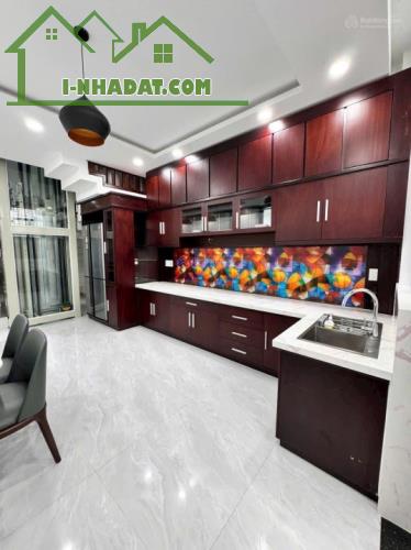 Nhà 4 tầng - có thang máy nội thất cao cấp dành cho gia đình có người lớn tuổi - KĐT Mỹ - 4