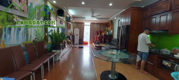 Bán nhà phố Giang Văn Minh, ô tô tránh, kinh doanh, cạnh phố, 80m2 giá bán 30 tỷ