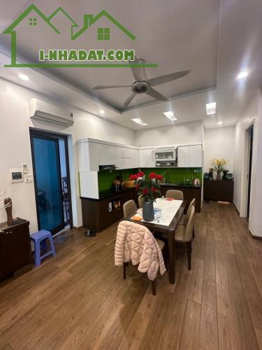 BÁN NHÀ THẠCH BÀN - OTO 7 CHỖ ĐỖ CỬA - NHÀ ĐẸP Ở LUÔN - FULL NỘI THẤT - 1