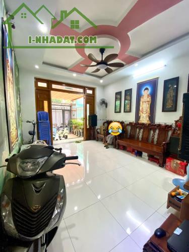 SIÊU PHẨM 4 TẦNG MÁI THÁI KIỂU ÂU - HẺM XE HƠI QUAY ĐẦU - TÂN CHÁNH HIỆP Q12 - 95M2 - GIÁ - 3