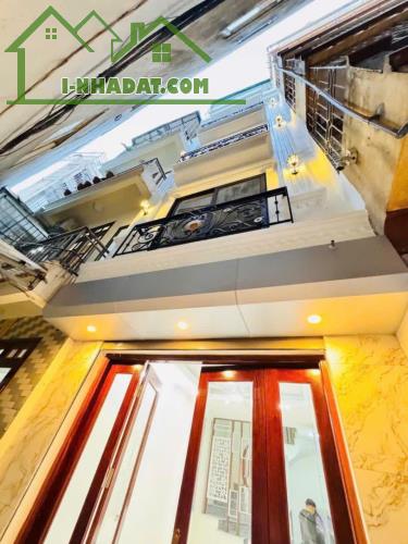 Bán nhà 5 tầng 32m², 5.1 tỷ, Nguyễn Khoái - Hoàng Mai, Sổ đỏ chính chủ