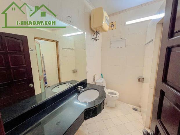 Bán nhà Phố Phương Mai_Vị Trí Trung Tâm_Lô Góc Thoáng Sáng_31mx6T_Giá: 6.8 Tỷ_Lh: - 4