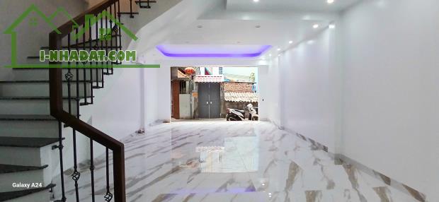 Bán tòa nhà 6T thang máy Đường Phú Mỹ, ô tô vào nhà - 9 phòng khép kín - doanh thu 50tháng - 3