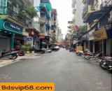 Bán nhà phố Cát Linh, quận Đống Đa, ngõ thông rộng hơn 6m, 64m2 mặt tiền 4.8m giá 25 tỷ