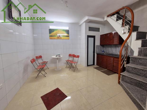 NHÀ PHỐ TRUNG TÂM ĐỐNG ĐA DT25M, giá bán 3.85 tỷ