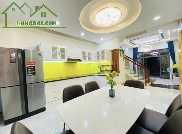 Chính chủ muốn bán nhanh nhà xinh Quận 5