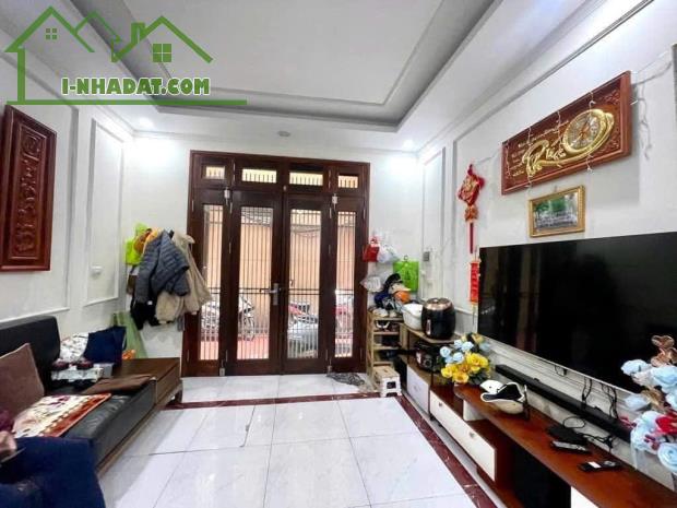 Chủ nhà cần b..á..n gấp nhà đẹp khu Mỹ Đình 30M2, 4 Tầng.   Nhà nằm trong ngõ cực rộng, th - 1