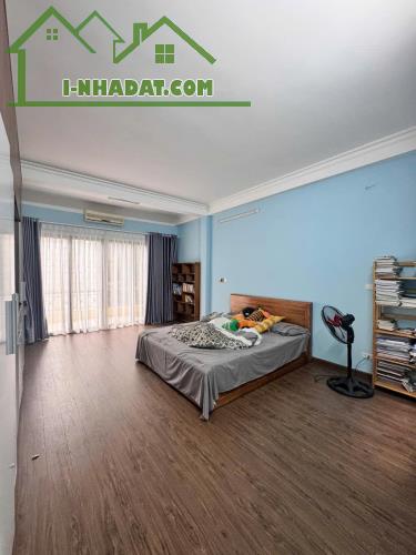 Nhà đẹp Trương Định, ô tô 7 chỗ vào nhà, 71m2 siêu rộng, 4 tầng, ngay cạnh Nam Đô, sổ đẹp - 2