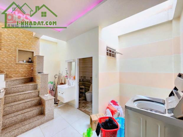 Bán nhà 1 trệt 2 lầu mặt tiền kinh doanh gần Giáo Xứ Lộ Đức, Tân Hòa, Biên Hòa, 82m2. - 2
