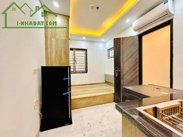 Bán nhà phố Sài Đồng, Long Biên, ngõ thông, ô tô tránh 20m 106m2 4 tầng chỉ 15 tỷ hơn