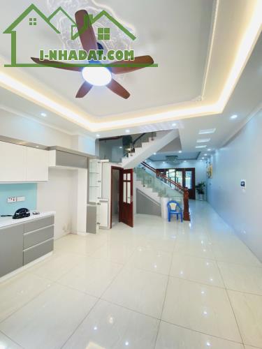 BÁN NHÀ MẶT PHỐ NGỌC THỤY - 5 TẦNG - MẶT TIỀN 5M - DIỆN TÍCH 90M² - GIÁ 14.4 TỶ