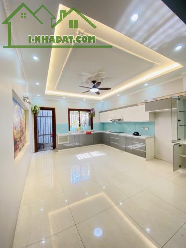 BÁN NHÀ MẶT PHỐ NGỌC THỤY - 5 TẦNG - MẶT TIỀN 5M - DIỆN TÍCH 90M² - GIÁ 14.4 TỶ - 2