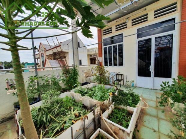 NHÀ ĐẸP 2 TẦNG + DÃY 20 PHÒNG TRỌ ( THU NHẬP ỔN ĐỊNH ) - 4