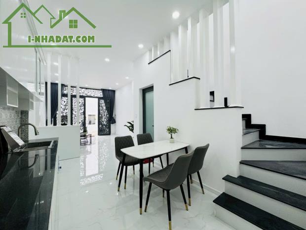 HÀNG HIẾM NHÀ ĐẸP GIÁ LẠI RẼ LH EM KHÁNH NHÀ MỚI MÕI NGÀY