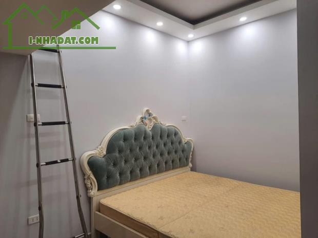 Bán căn tập thể 3 ngủ tầng 1,phố vip Bà Triệu, Hoàn Kiếm, 65m2 nhỉnh 5 tỷ - 4