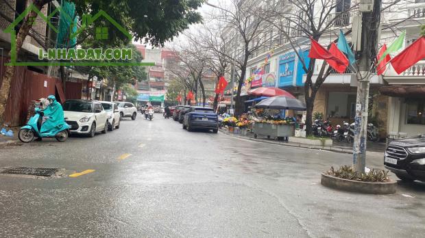NHÀ MỚI VỊ TRÍ KIM CƯƠNG LÕI NGUYỄN SƠN 45M, 6T, MT4M, THANG MÁY, KINH DOANH, Ô TÔ VÀO. - 1