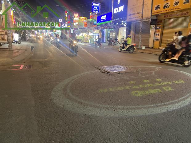 Bán nhà măt tiền 12x40m giá 32,5 tỷ Đường Dương Thị Mười