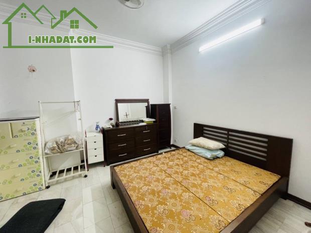 BÁN NHÀ KIÊU KỴ. 45M2 * 4 TẦNG * 3,95 TỶ. ĐƯỜNG Ô TÔ, FULL NỘI THẤT.