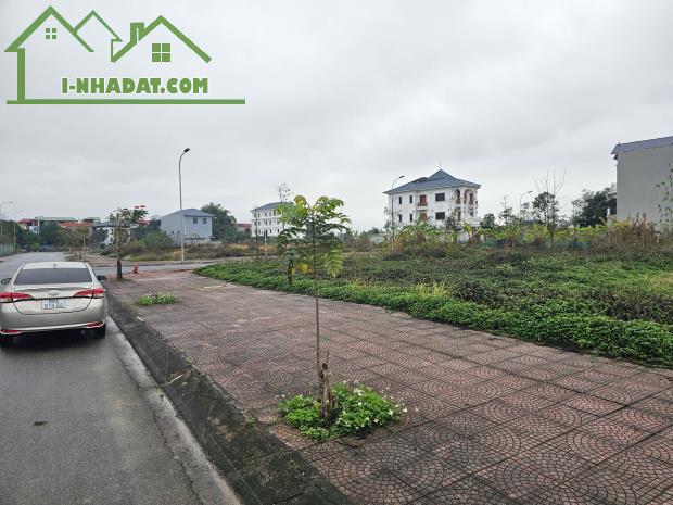 Bán gấp đất Biệt thư Siêu VIP KĐT Nam Vĩnh Yên, 348m2, đường 19,5m view Siêu Thị GO! VĨNH - 2