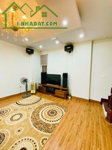 NGỌCTHỤY- NHỈNH 5 tỷ - 40m, 5 tầng, 10m ra ô tô- gần Mipec, ngõ thông ra Hồng Tiến - 2