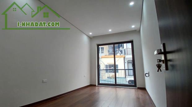 Bán nhà Thạch Bàn, ngõ nông, gần phố, ô tô cách vài bước chân. 45m2 x 5 tầng, giá 7,5 tỷ - 1