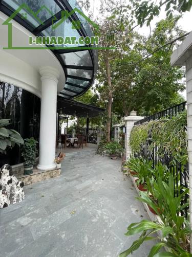 Cần bán gấp biệt tự tại Khu Đô Thị Định Công 360m2, 4 tầng, MT 20m, giá 90 tỷ. 0971813682. - 2