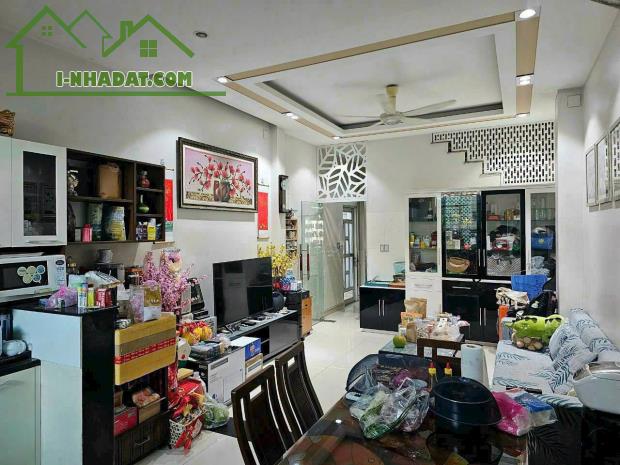 Bán nhà mặt tiền Trương Định, gần VinCom, bệnh Viện Hoàn Mỹ, Biên Hòa, 118m2, giá 13 tỷ. - 2