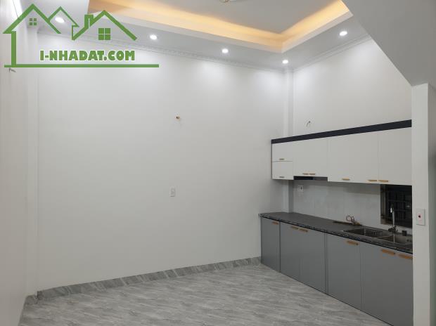 BÁN NHÀ  2.45 TỶ 3 TẦNG 66M2 NGÕ 2 Ô TÔ TRÁNH NHAU TÔ HIẾN THÀNH - 2