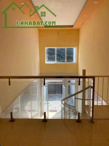 Nhà sổ hồng riêng khủng 3,1mx30m đúc lửng đông hưng thuận chợ cầu q12 - 1