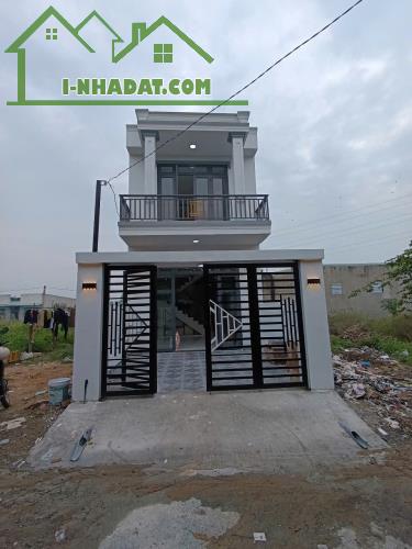 CHÍNH CHỦ VỀ QUÊ BÁN GẤP NHÀ 2 LẦU GIÁP PHƯỜNG TÂN PHONG