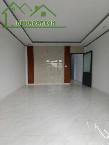 CHÍNH CHỦ VỀ QUÊ BÁN GẤP NHÀ 2 LẦU GIÁP PHƯỜNG TÂN PHONG - 4