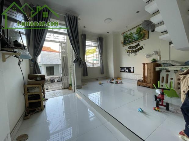 Bán nhà 2 Tầng, Bình Thọ,đường ô tô 7 chỗ,cách Võ Văn Ngân vài chục mét
