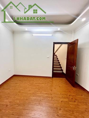 +Ngọc Thụy-Long Biên-DT46m2- 5T-MT4 nhỉnh 6.5 tỷ (đàm phán). - 2