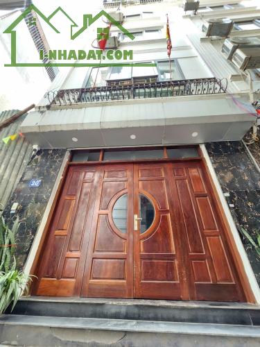 Chỉ hơn 8 tỷ có nhà 5 tầng, 38m, ô tô đỗ cổng,  Minh Khai, Hai Bà Trưng, Hà Nội.