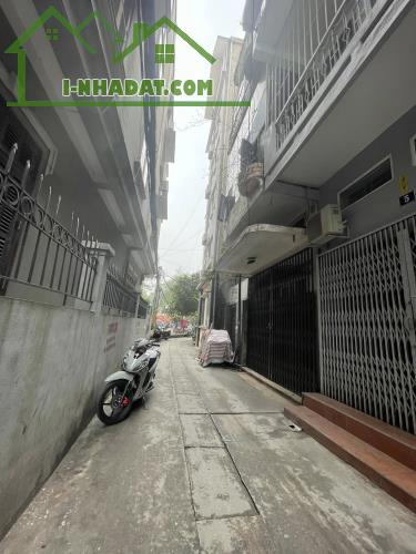 Láng Hạ Ô TÔ Lý Thuyết 180M2 MT 7.2M 35 Tỷ Trước Nhà 5M Cách Phố 20M