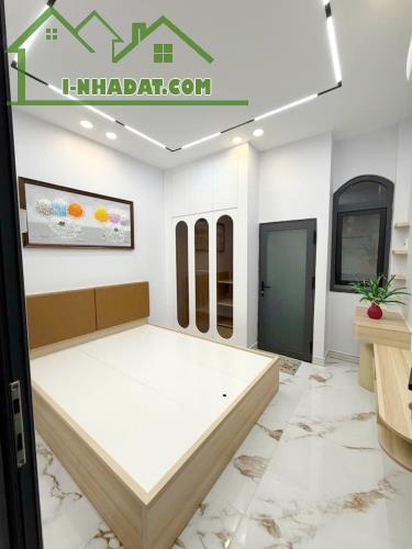 Nhà đẹp sang trọng 4 tầng Trần Nguyên Hãn P13Q8 (Full nội thất) - 2