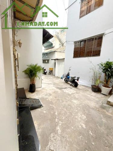 Nhà đẹp sang trọng 4 tầng Trần Nguyên Hãn P13Q8 (Full nội thất) - 4