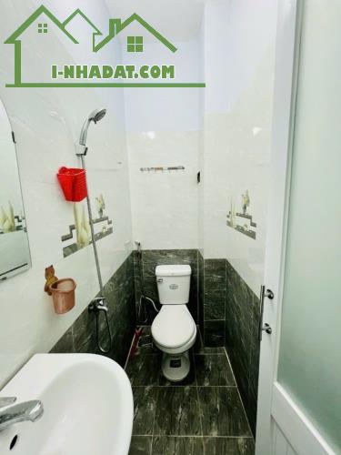 BÁN NHÀ - GẦN QUANG TRUNG GV & CHỢ PHẠM VĂN BẠCH - DT 34M² - 2 TẦNG CHỈ HƠN 3 TỶ, - 5
